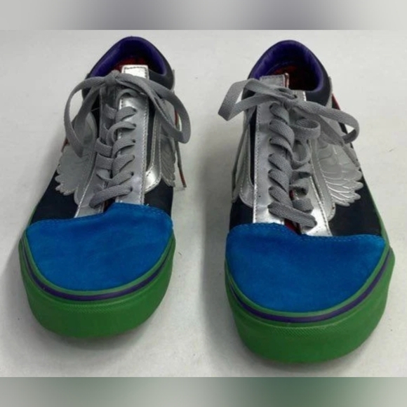 Vans Marvel Avengers Captain America Old Skool Sneakers Men's Size 10 MSRP $100 - Picture 2 of 8